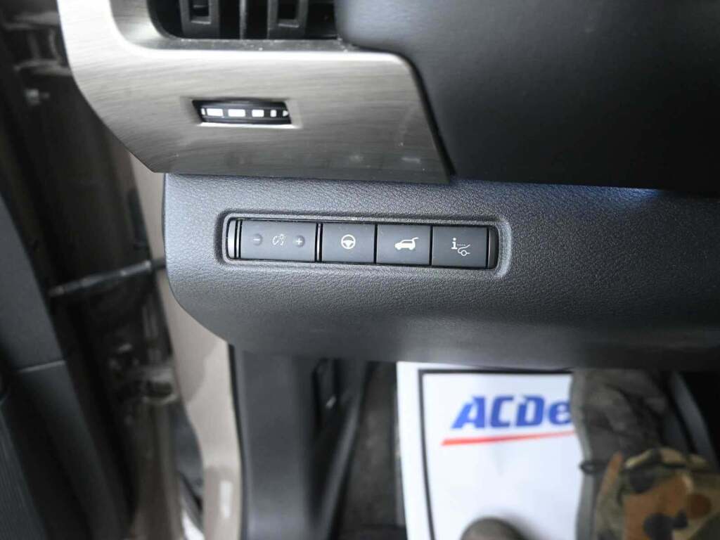 2023 Nissan Pathfinder Platinum 4WD