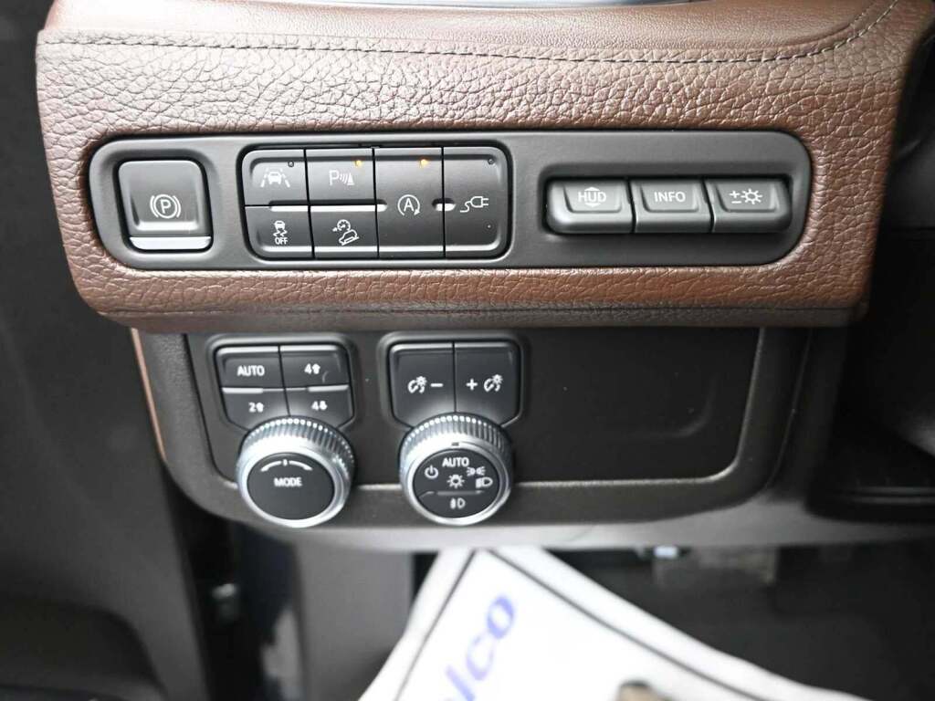 2021 GMC Yukon 4WD Denali