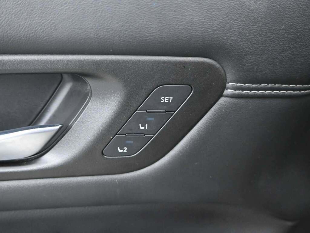 2023 Nissan Pathfinder Platinum 4WD