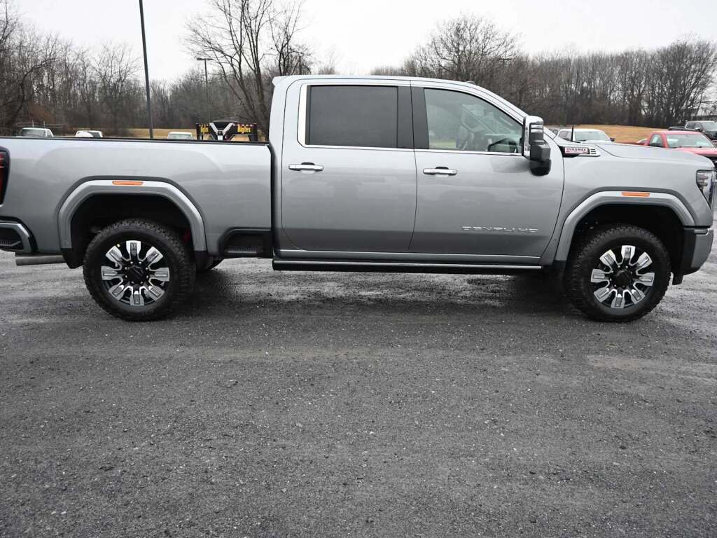 2026 GMC Sierra 2500HD Denali