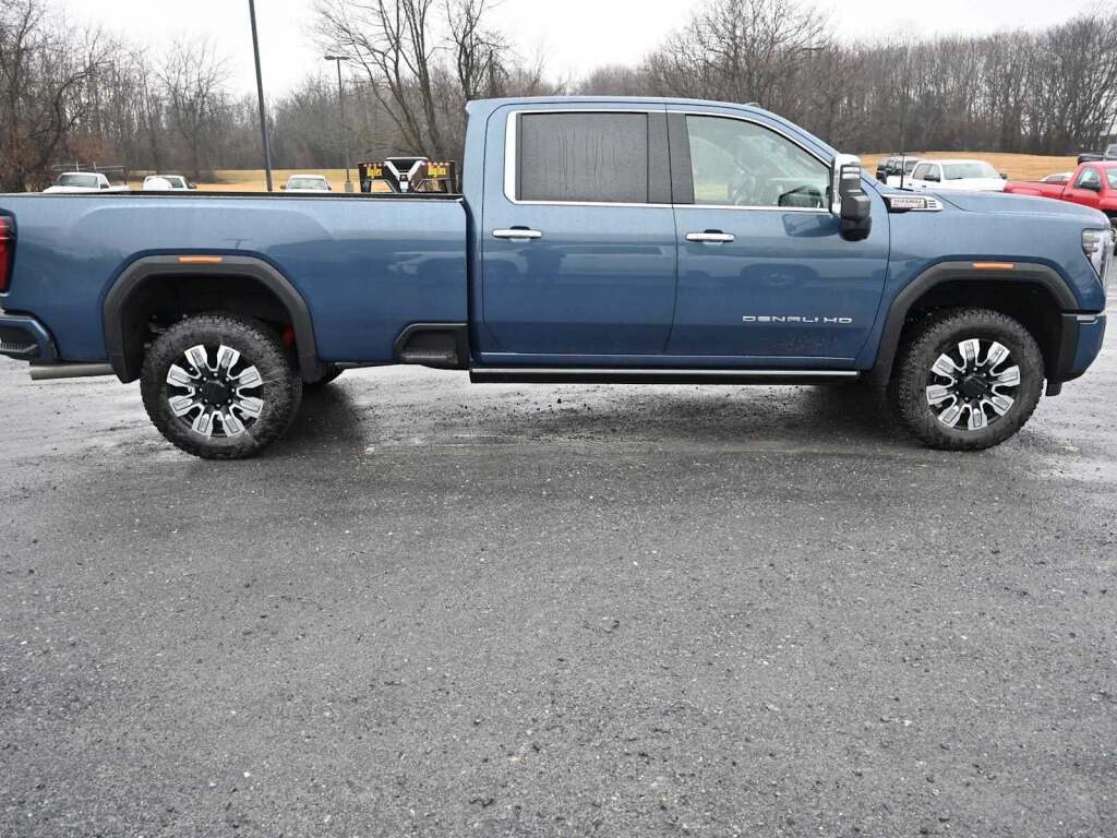 2026 GMC Sierra 3500HD Denali