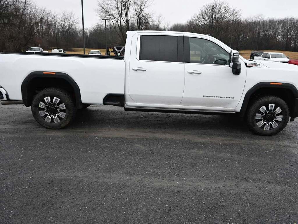 2026 GMC Sierra 3500HD Denali