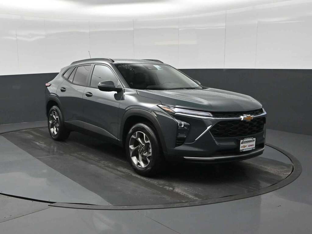 2026 Chevrolet Trax FWD LT