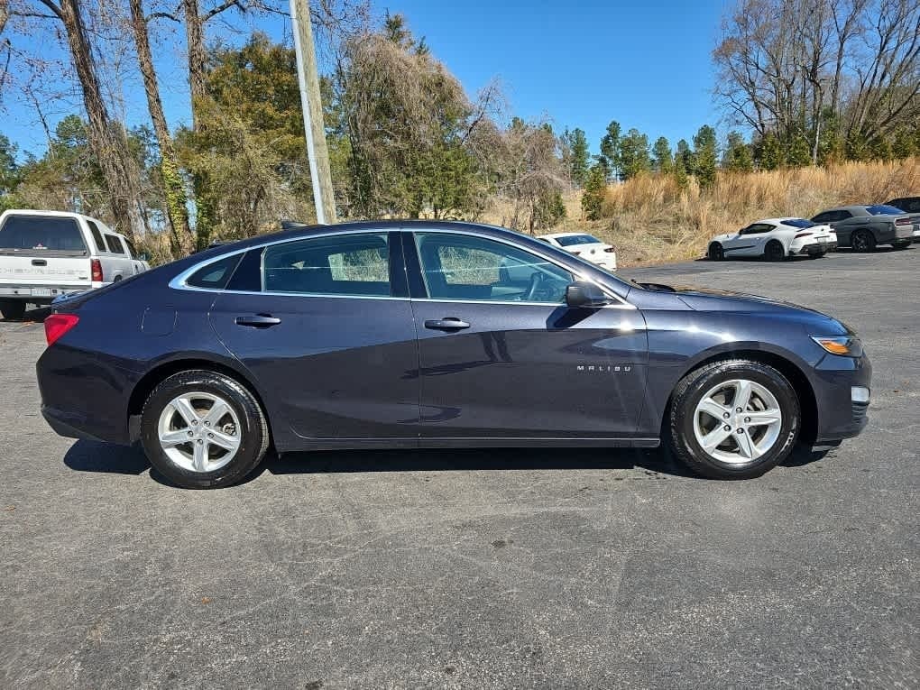 2022 Chevrolet Malibu FWD 1FL