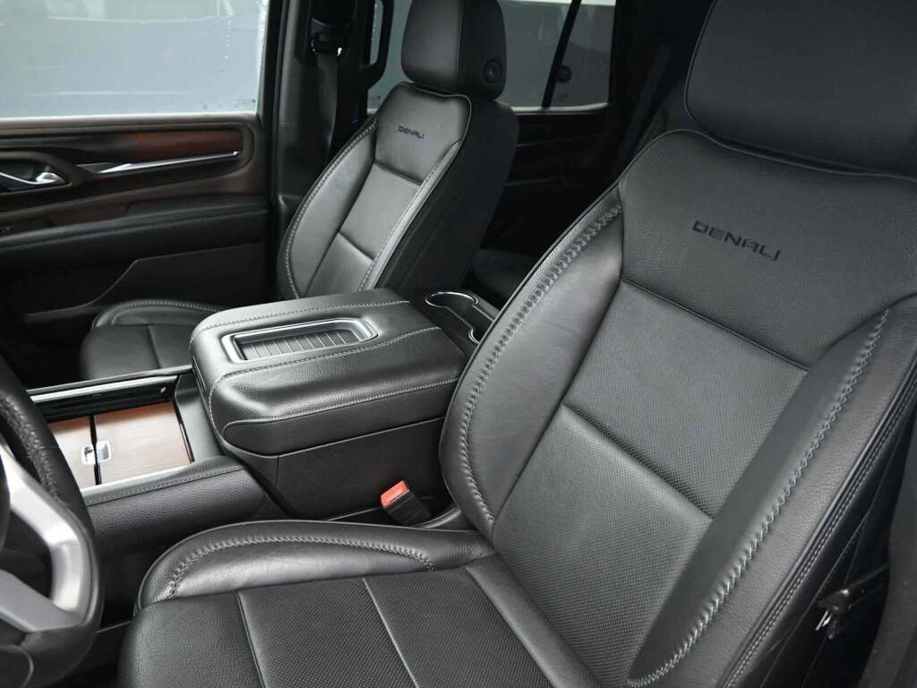 2021 GMC Yukon 4WD Denali