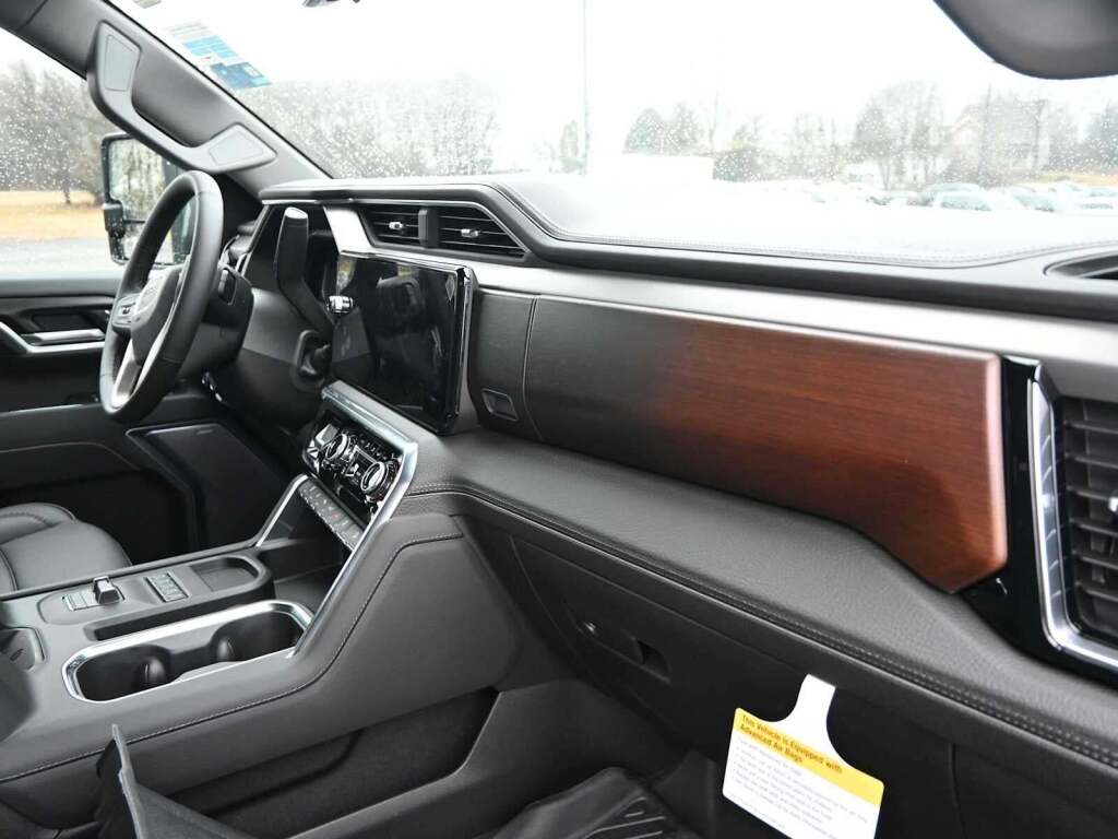 2026 GMC Sierra 2500HD Denali