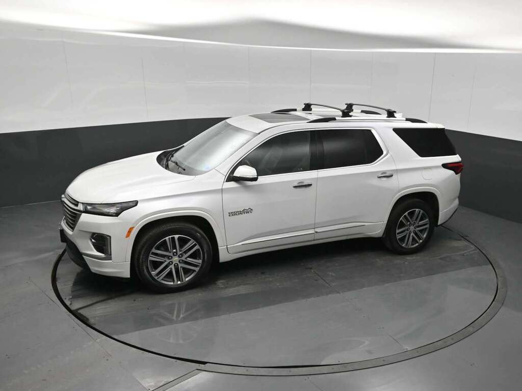 2023 Chevrolet Traverse AWD High Country