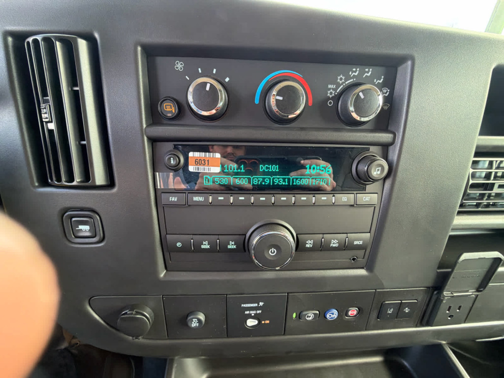 2025 Chevrolet Express Cargo RWD 2500 Regular Wheelbase WT