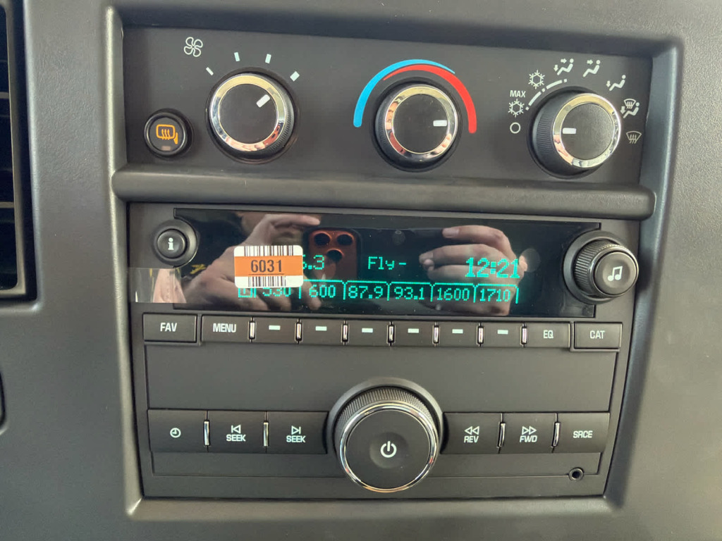 2025 Chevrolet Express Cargo RWD 2500 Regular Wheelbase WT