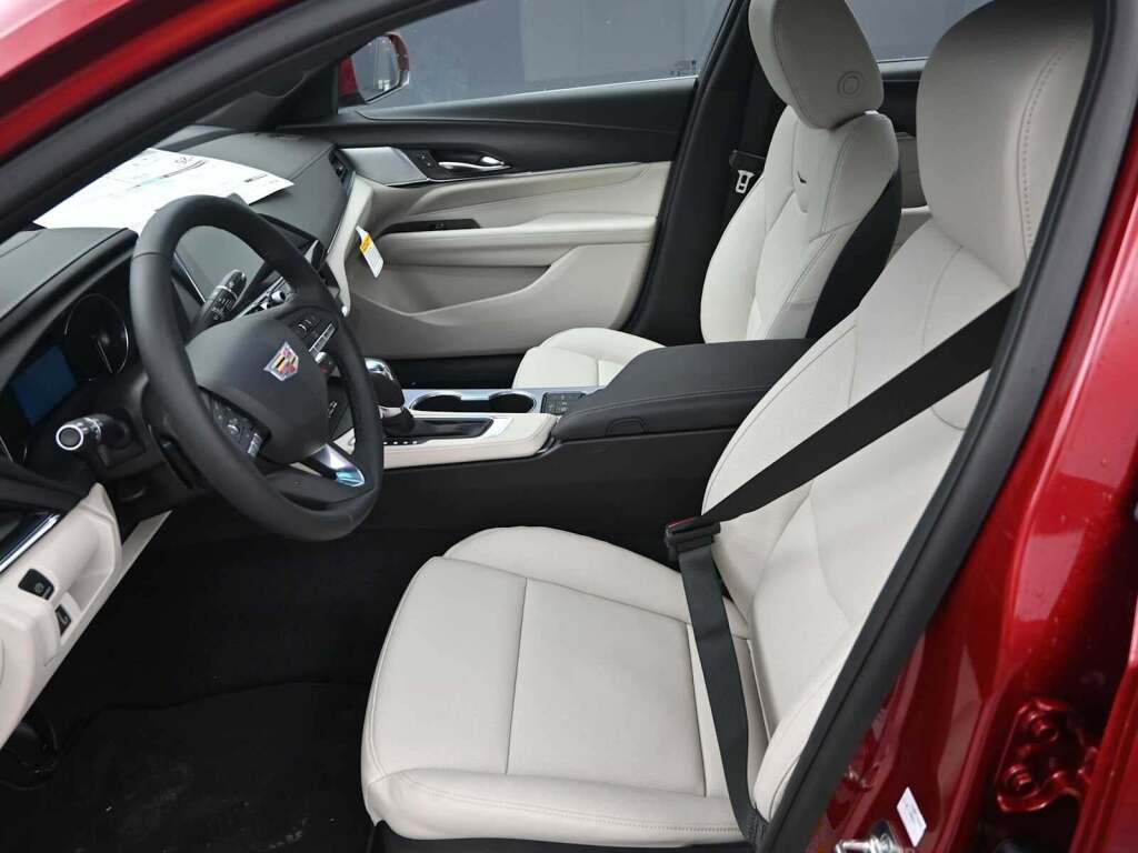 2026 Cadillac CT4 Premium Luxury RWD