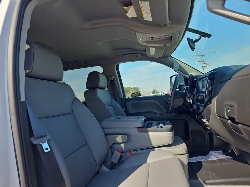 2024 Chevrolet Silverado 6500HD WT