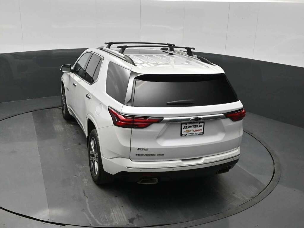 2023 Chevrolet Traverse AWD High Country