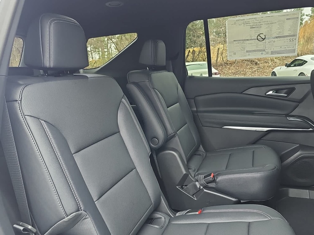 2026 Chevrolet Traverse FWD LT