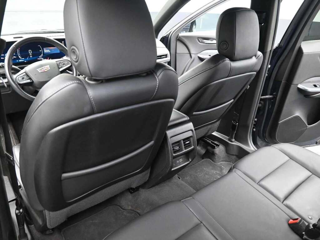 2024 Cadillac XT4 AWD Premium Luxury