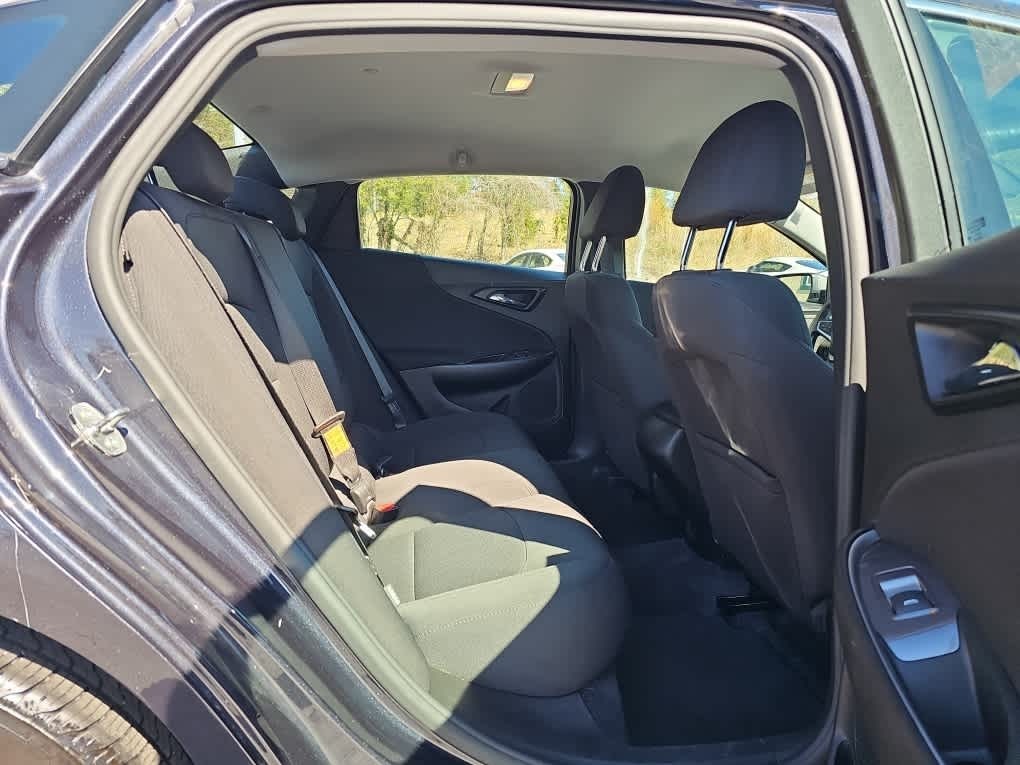 2022 Chevrolet Malibu FWD 1FL