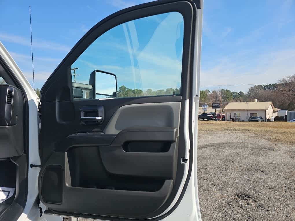 2024 Chevrolet Silverado 6500HD WT