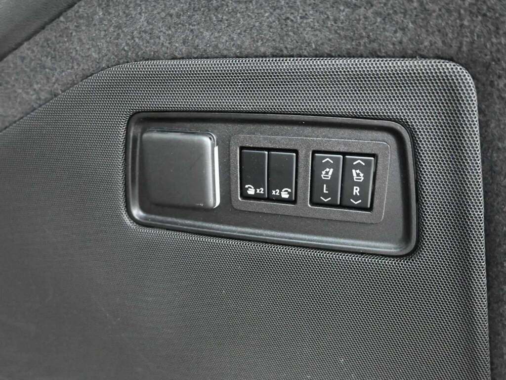 2023 Cadillac Escalade 4WD Sport Platinum