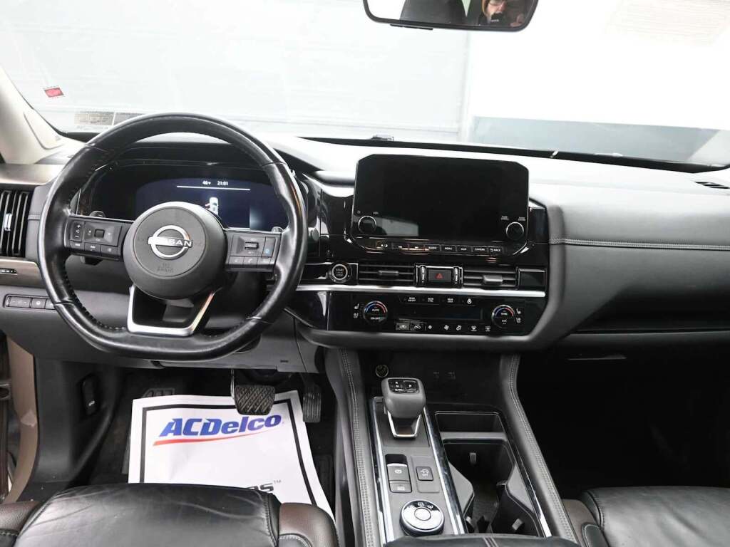 2023 Nissan Pathfinder Platinum 4WD