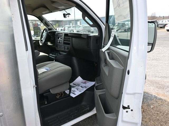 2024 GMC Savana Cutaway 4500 Van