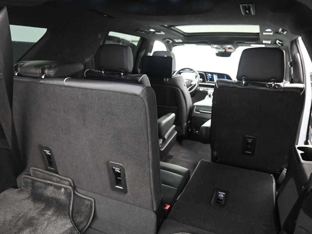 2023 Cadillac Escalade 4WD Sport Platinum