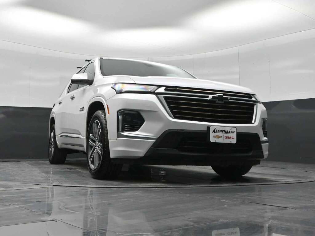 2023 Chevrolet Traverse AWD High Country