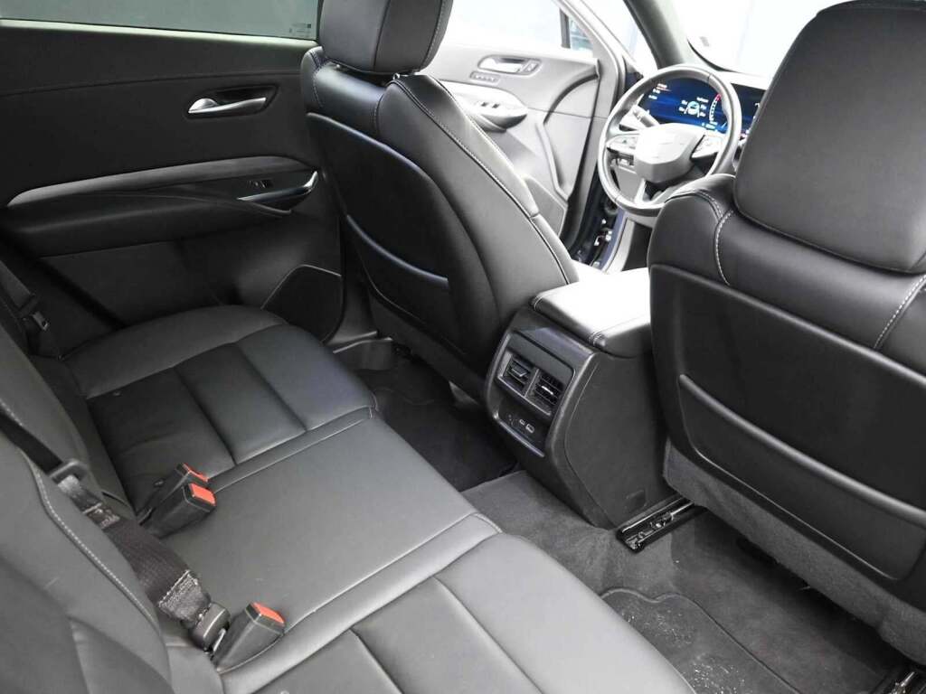 2024 Cadillac XT4 AWD Premium Luxury