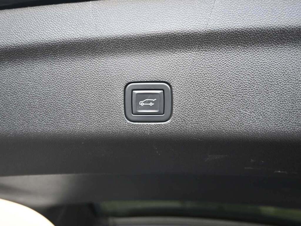 2021 GMC Yukon 4WD Denali