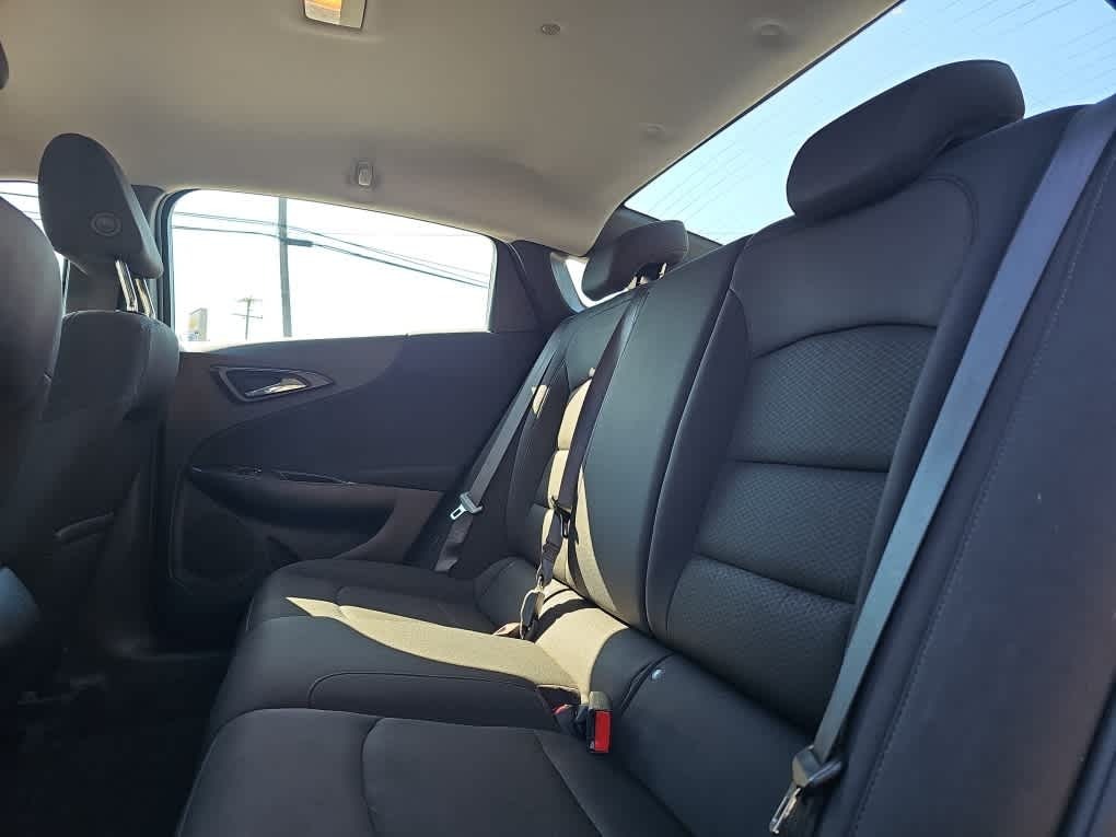 2022 Chevrolet Malibu FWD 1FL