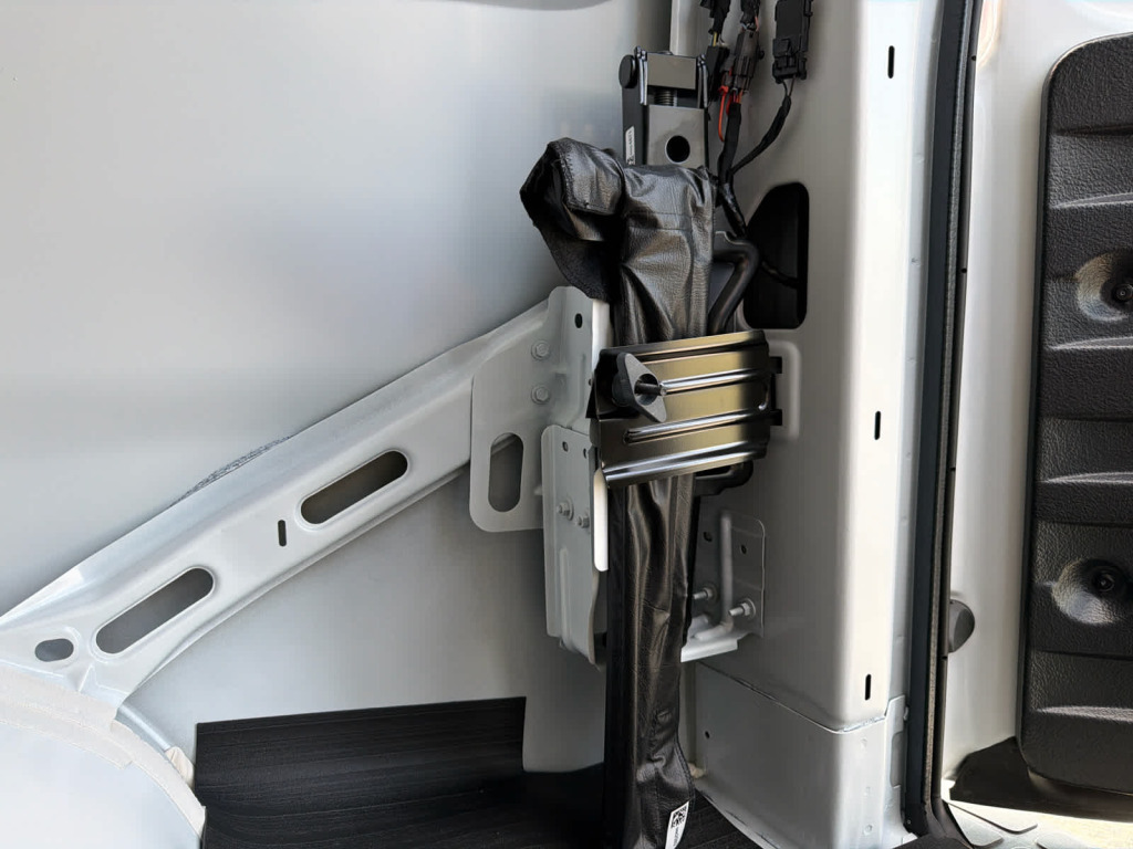 2025 Chevrolet Express Cargo RWD 2500 Regular Wheelbase WT