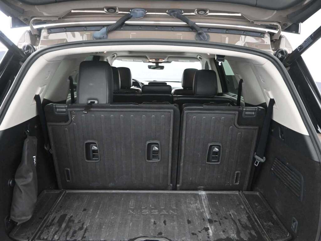 2023 Nissan Pathfinder Platinum 4WD