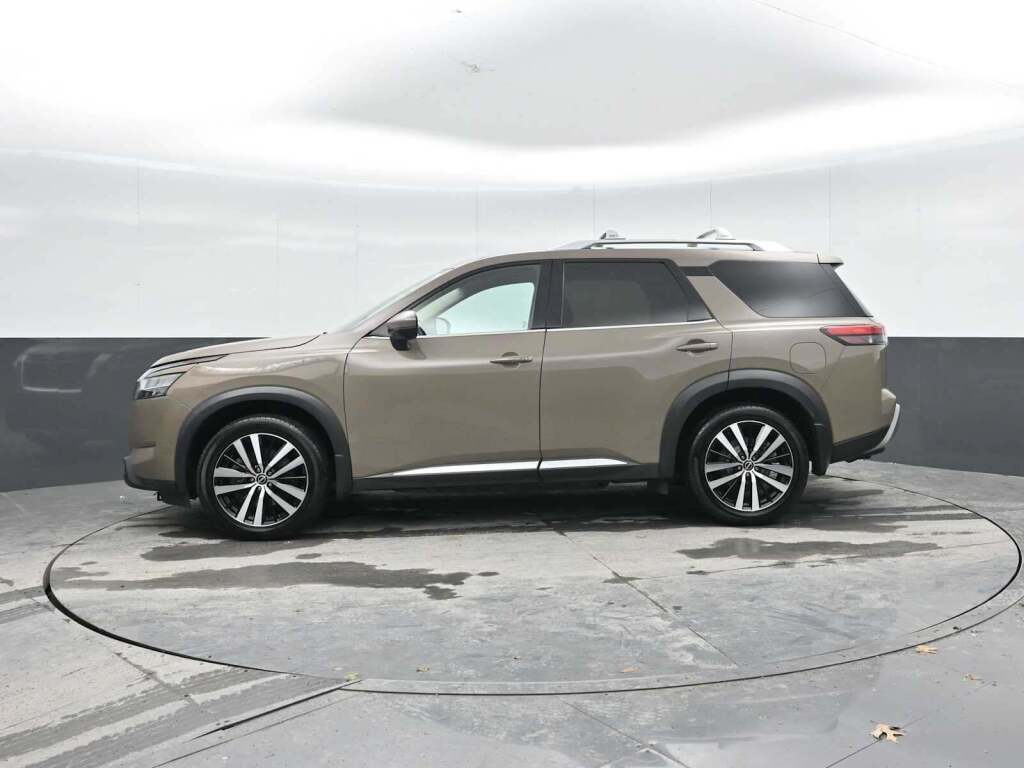 2023 Nissan Pathfinder Platinum 4WD