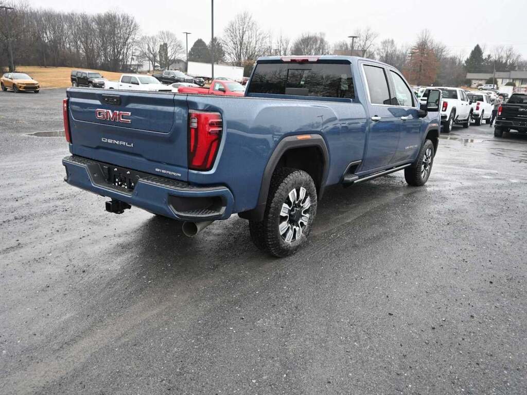 2026 GMC Sierra 3500HD Denali