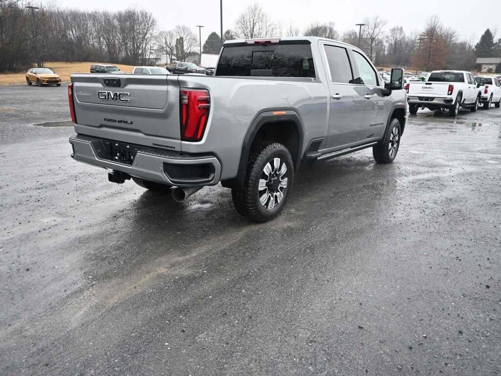 2026 GMC Sierra 2500HD Denali