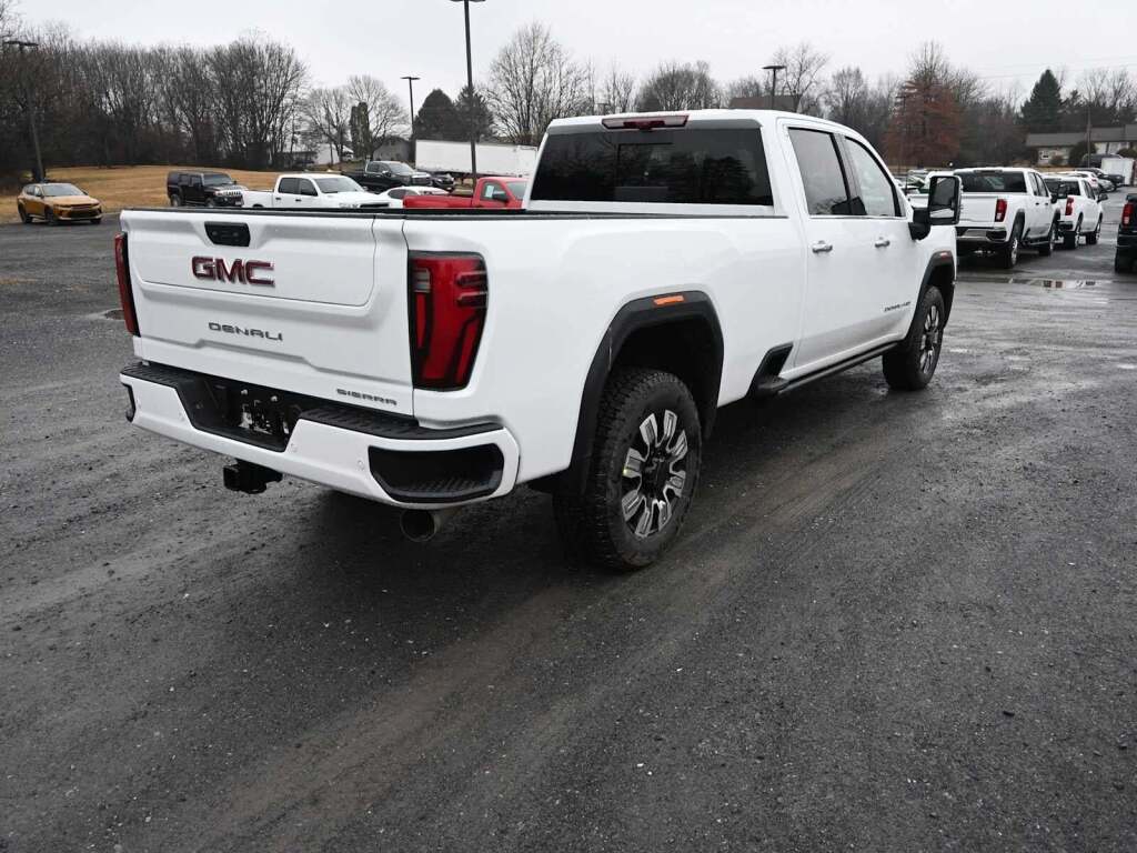2026 GMC Sierra 3500HD Denali