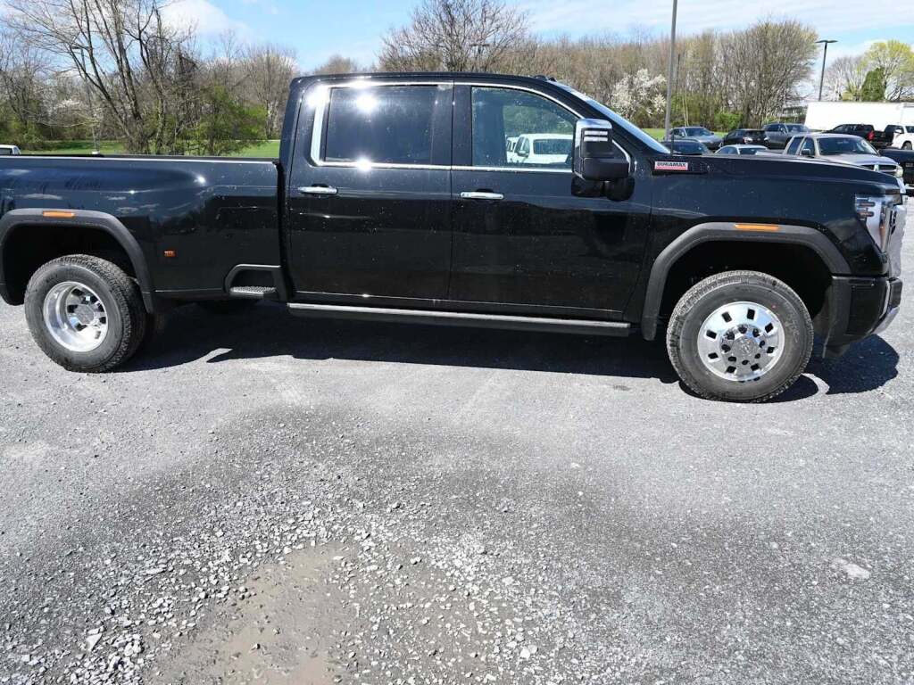 2026 GMC Sierra 3500HD Denali