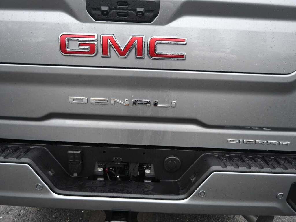 2026 GMC Sierra 2500HD Denali