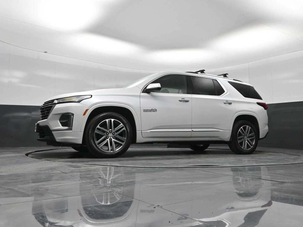 2023 Chevrolet Traverse AWD High Country