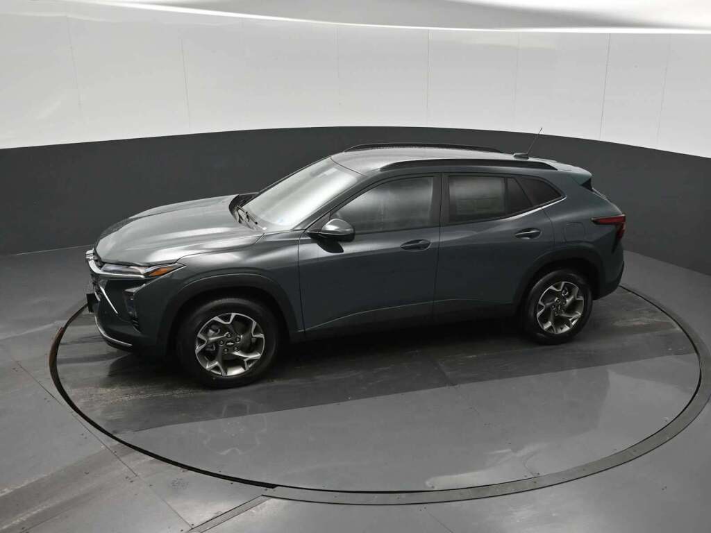 2026 Chevrolet Trax FWD LT