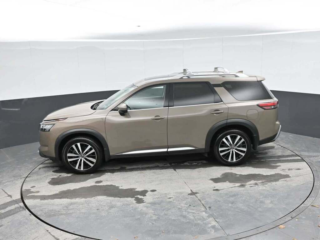 2023 Nissan Pathfinder Platinum 4WD