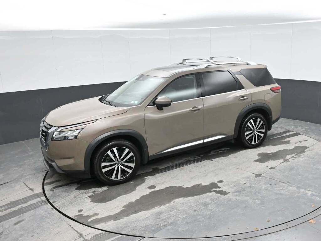 2023 Nissan Pathfinder Platinum 4WD