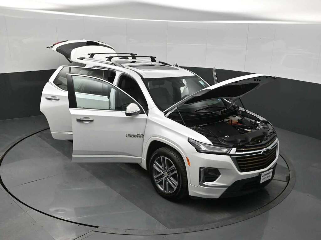 2023 Chevrolet Traverse AWD High Country