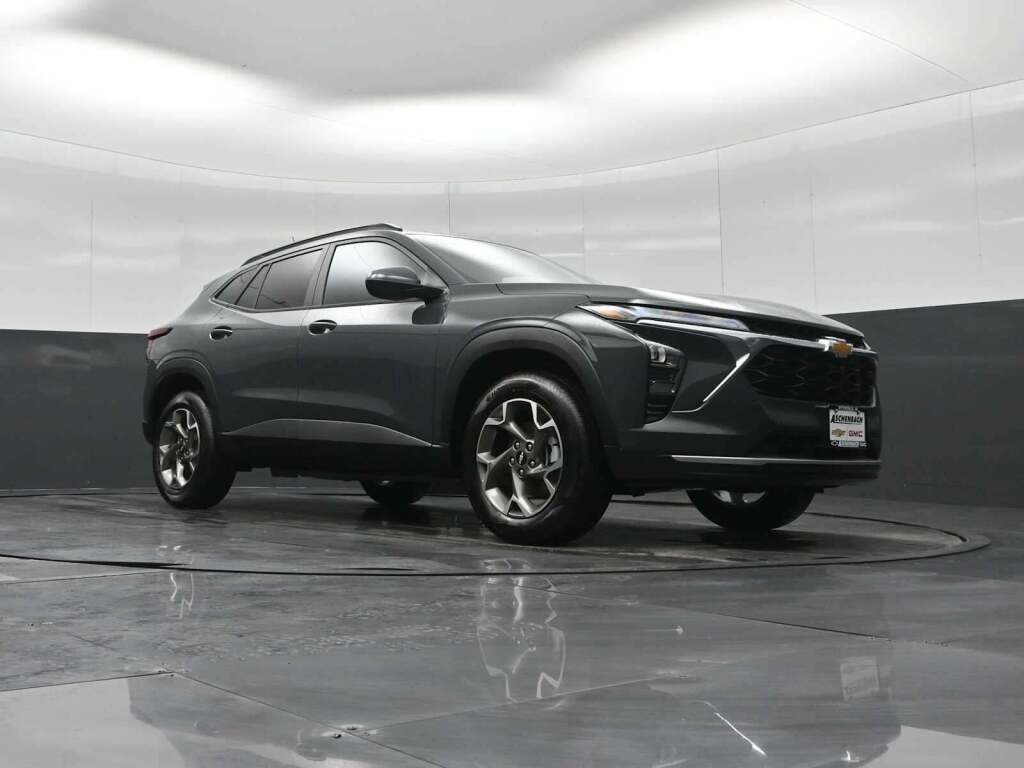 2026 Chevrolet Trax FWD LT