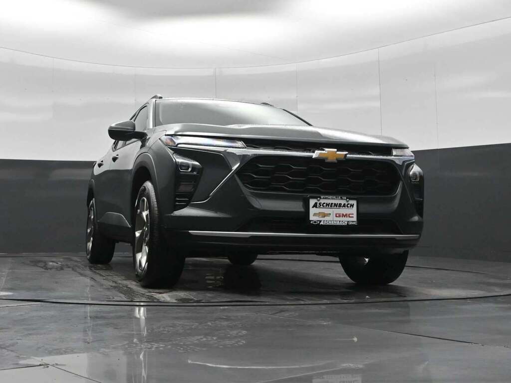 2026 Chevrolet Trax FWD LT