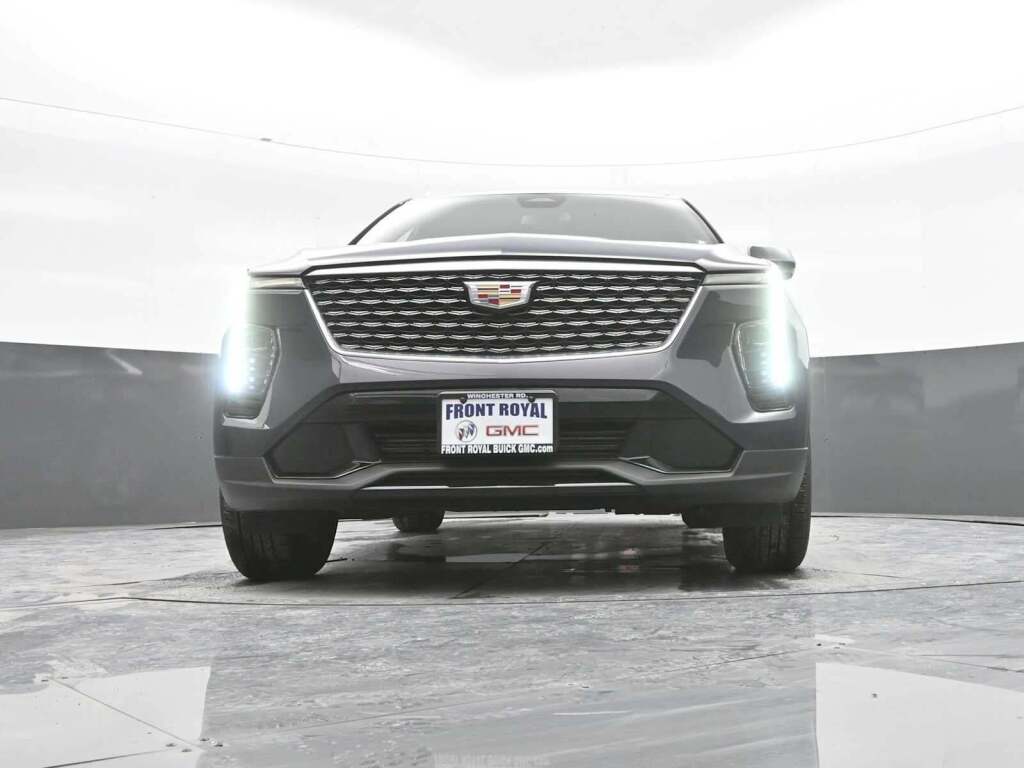 2024 Cadillac XT4 AWD Premium Luxury