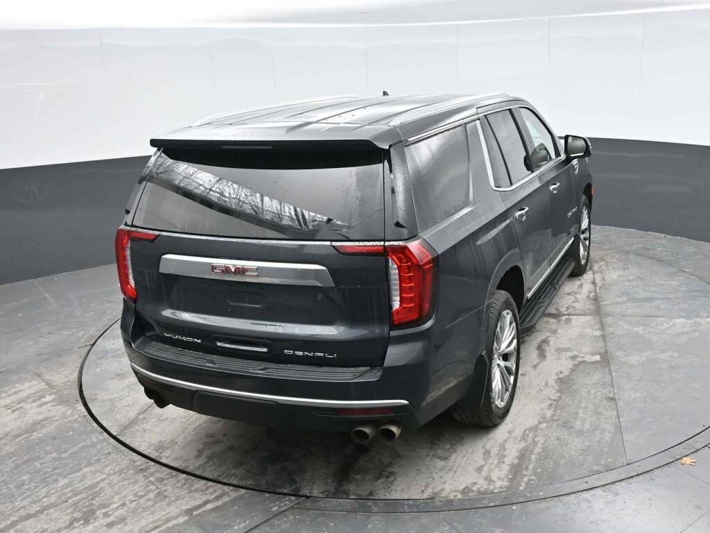 2021 GMC Yukon 4WD Denali