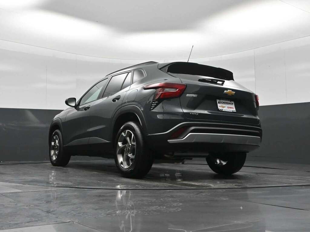 2026 Chevrolet Trax FWD LT
