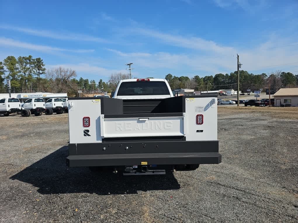 2024 Chevrolet Silverado 6500HD WT