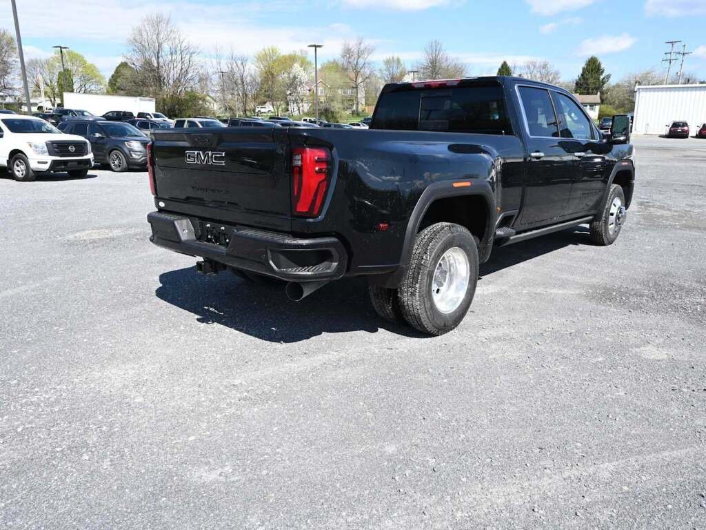 2026 GMC Sierra 3500HD Denali