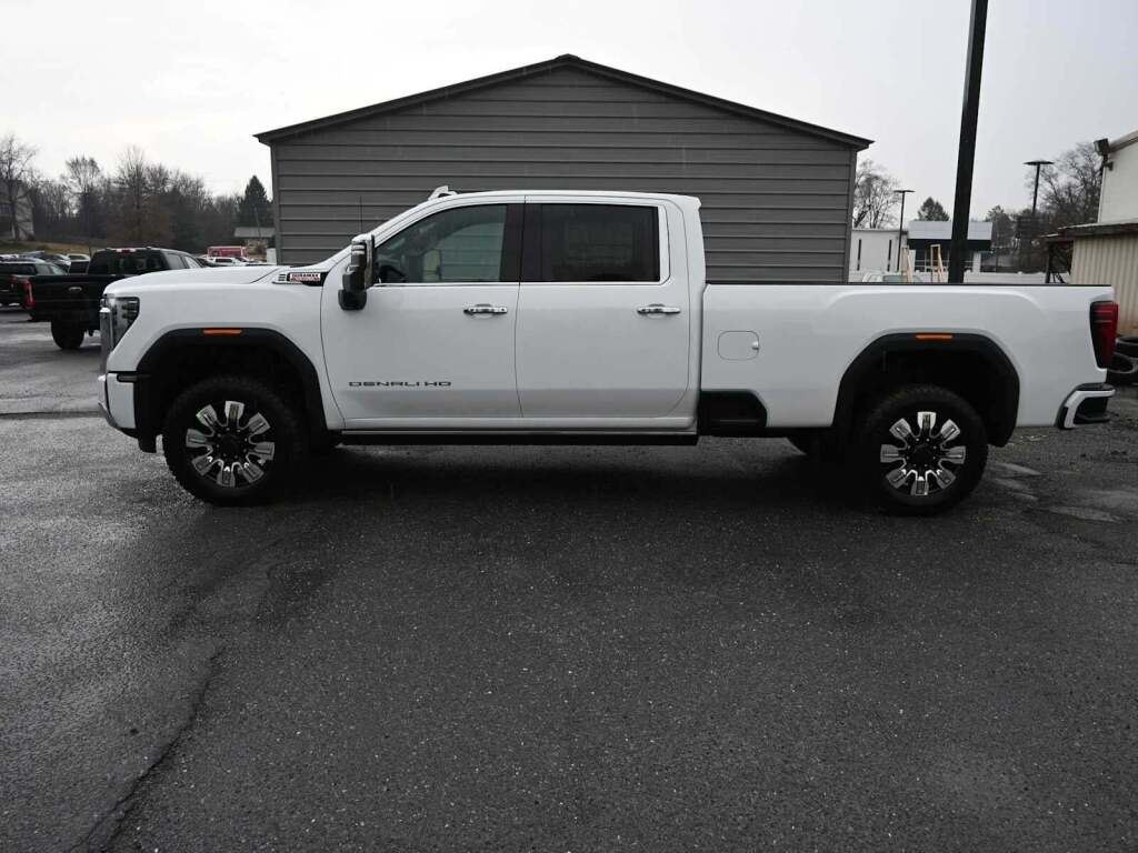 2026 GMC Sierra 3500HD Denali