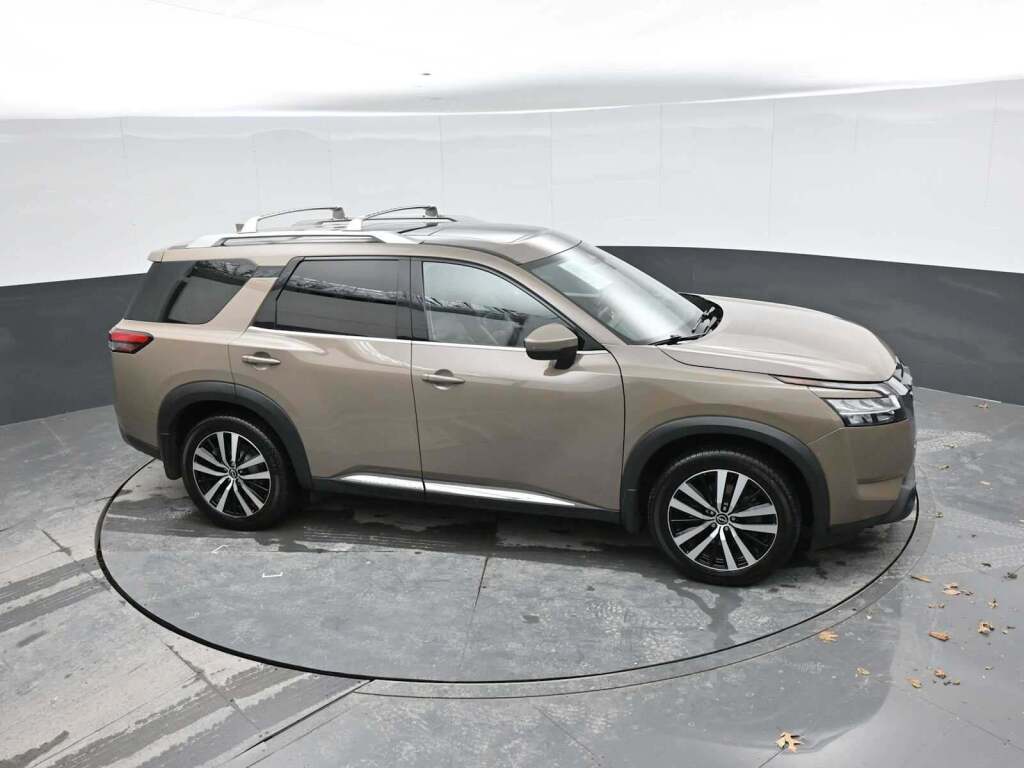 2023 Nissan Pathfinder Platinum 4WD